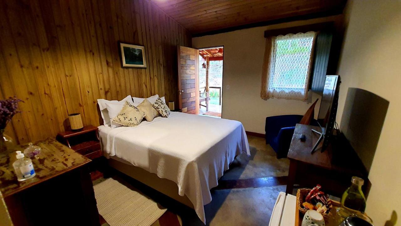 ピニャウジーニョ Sitio Belucci Bed & Breakfast エクステリア 写真
