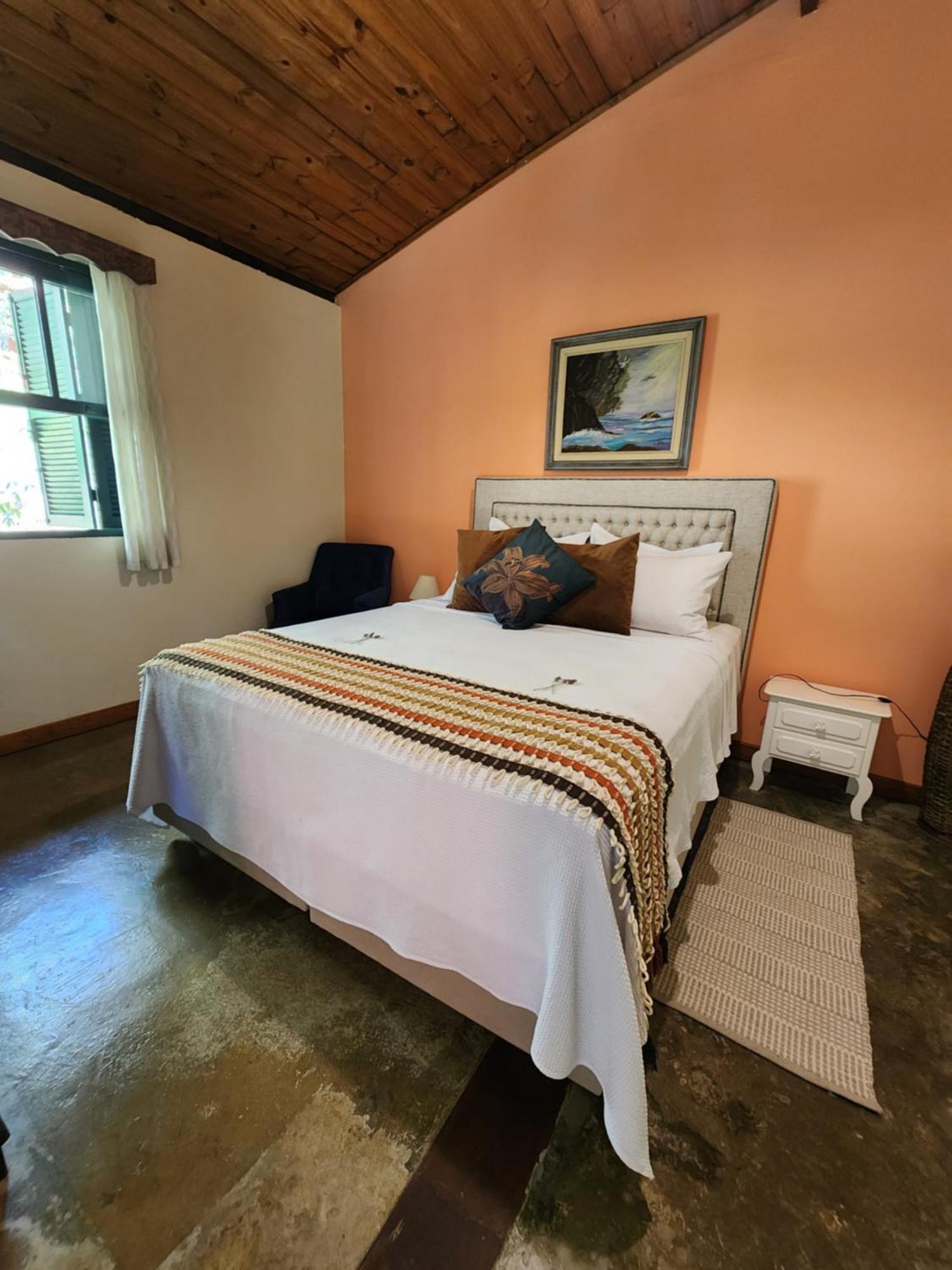 ピニャウジーニョ Sitio Belucci Bed & Breakfast エクステリア 写真